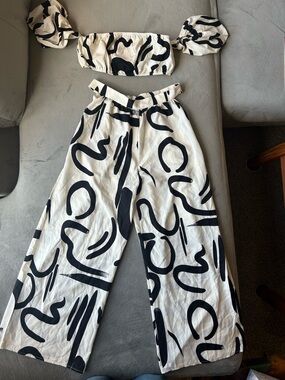 Wide Leg Black & White Abstract Print Pants - Women's